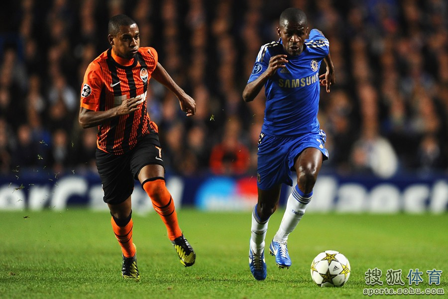 赛地聚焦——欧冠今晚热度飙升，北京首钢扳平良机，更衣室稳定，身体对抗强度拉满的简单介绍