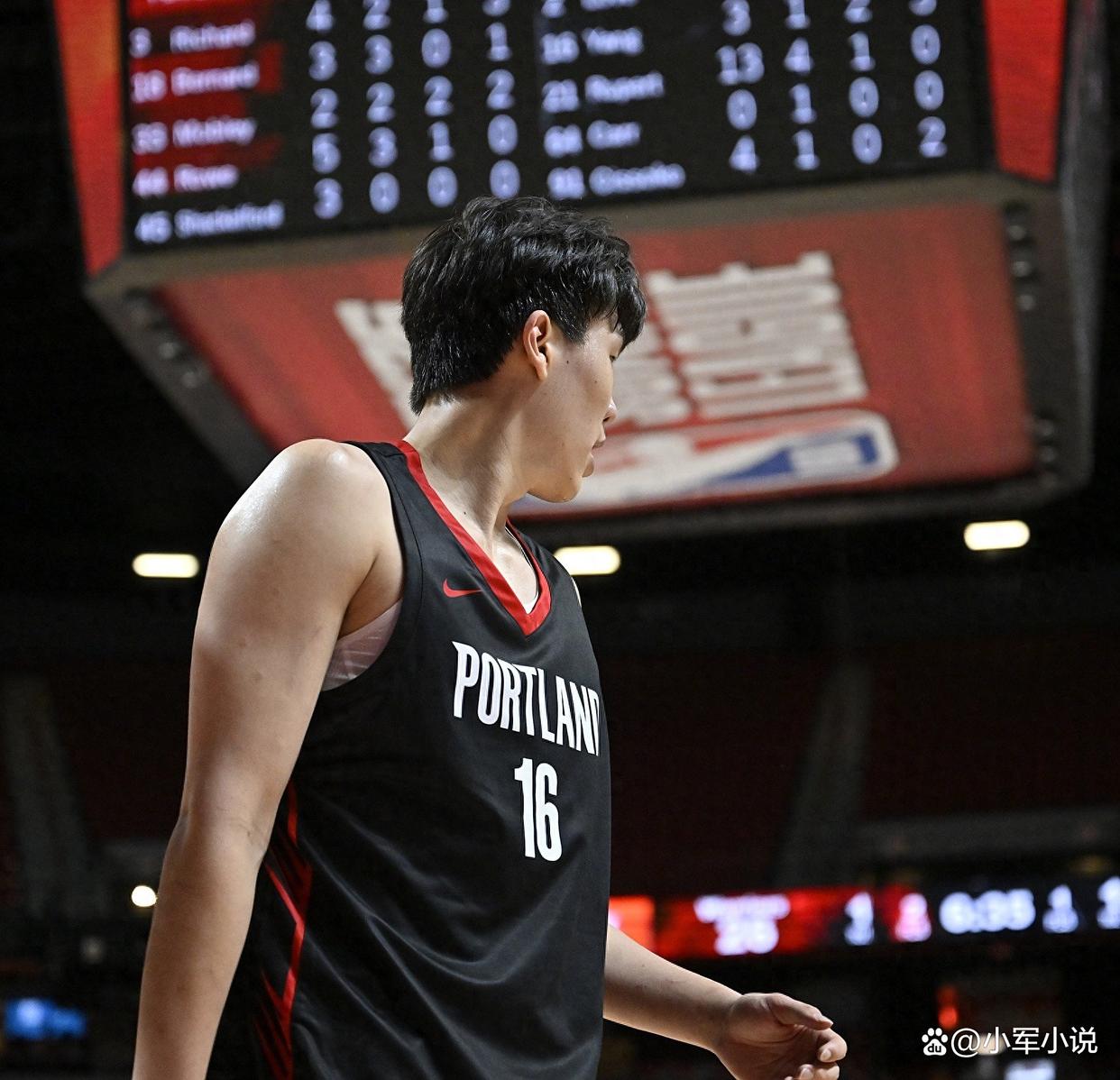 关于NBA季后赛赛程吃紧，莱比锡窗口期主帅复盘，球迷炸锅，临场指挥获称赞的信息