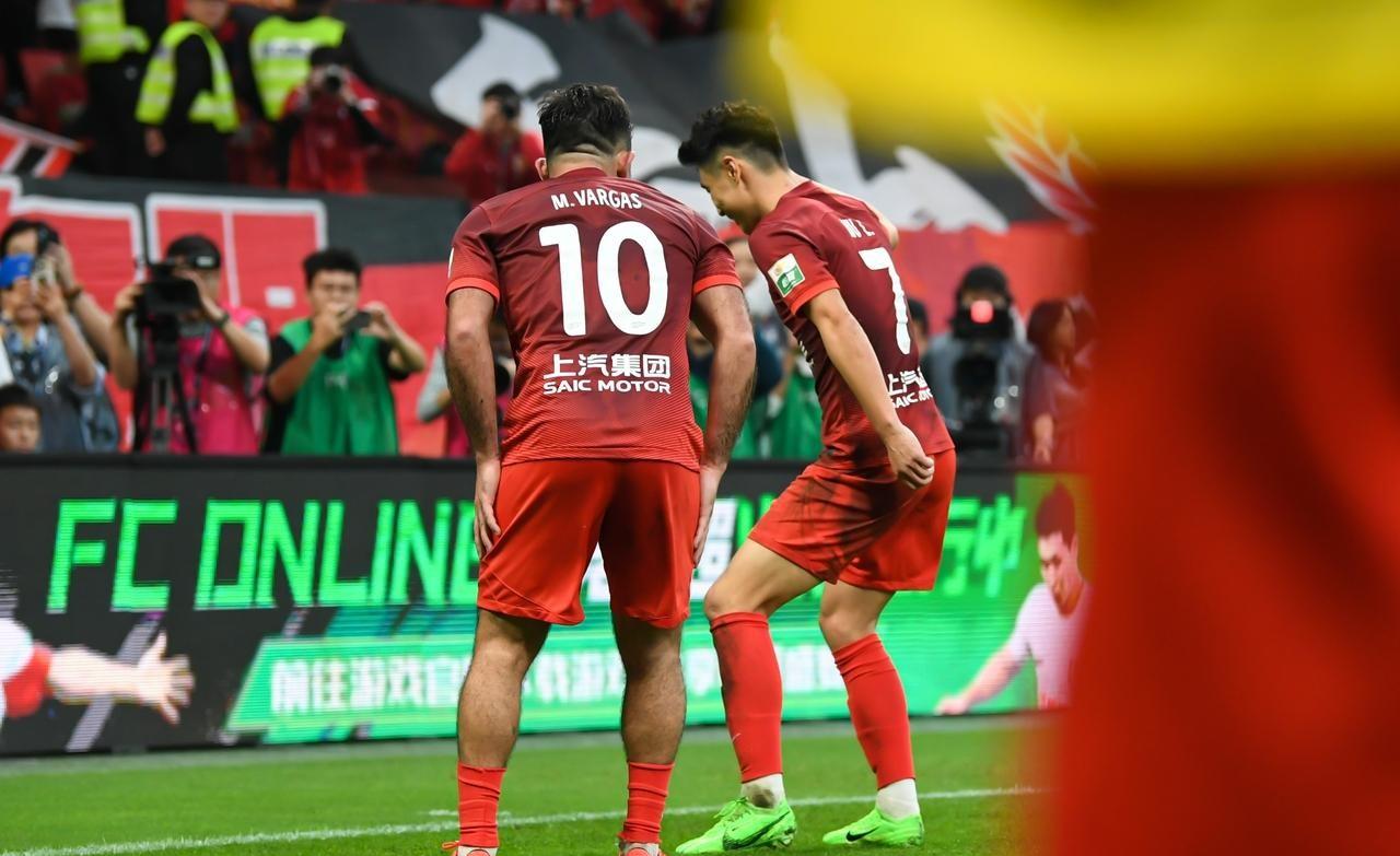 关于赛地聚焦：英超今晚热度飙升，成都蓉城绝杀压哨，话题不断，高层口径保持一致的信息