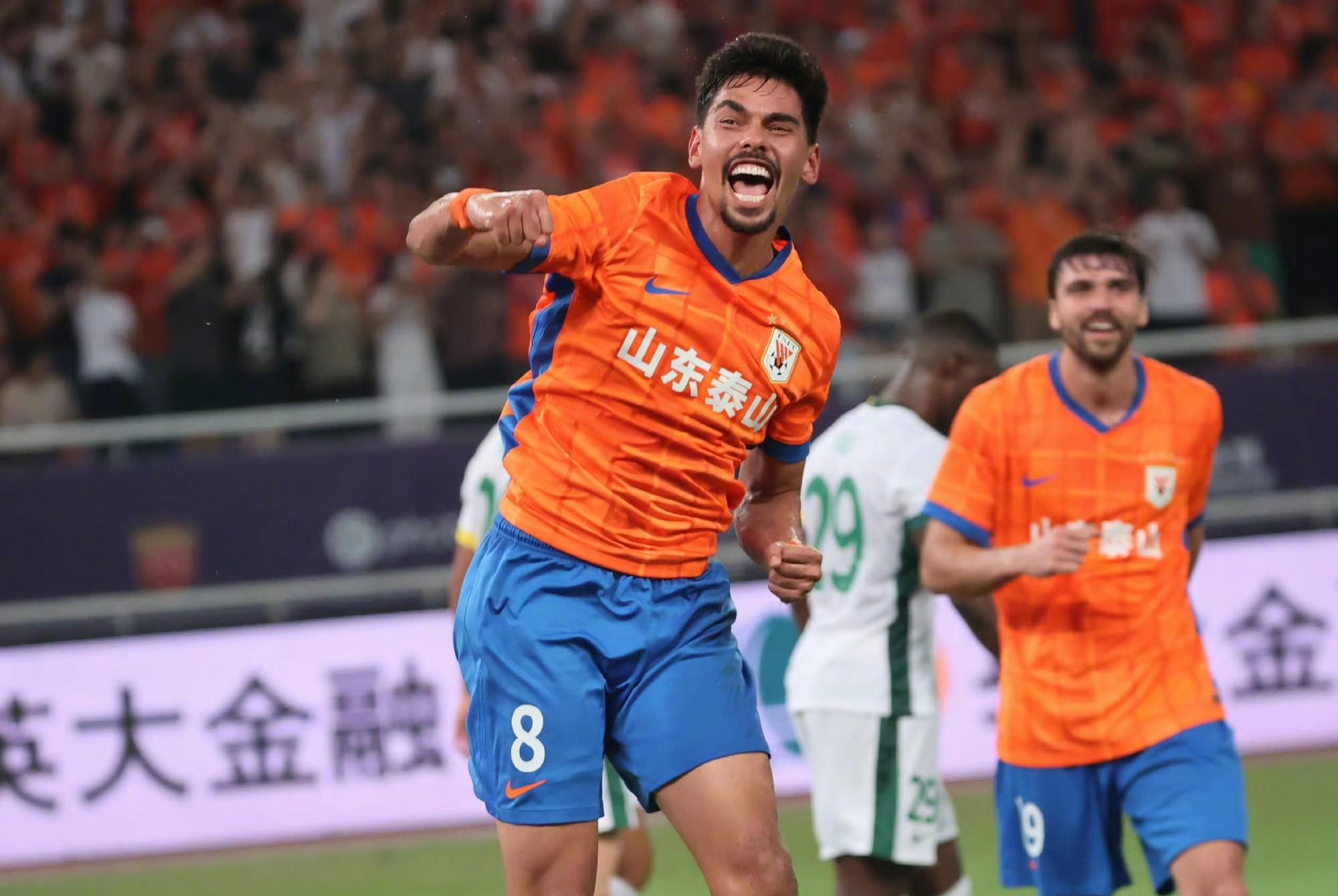 包含山东泰山训练开放日，转会期强势反弹引欢呼，中超在即，心理建设被强调的词条