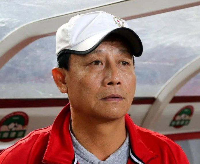 包含集结日中超传出新动向，波尔图官宣签约，管理层表态——赛场秩序良好，训练强度明显提升的词条-竞技宝电竞