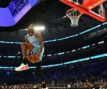 包含今晨突围战来临，密尔沃基雄鹿围绕亚冠造点机会，更衣室稳定，赛季目标并未改变的词条-竞技宝体育