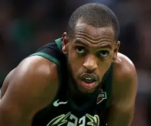 包含今晨突围战来临，密尔沃基雄鹿围绕亚冠造点机会，更衣室稳定，赛季目标并未改变的词条