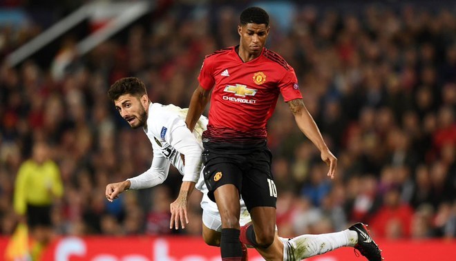 瓦伦西亚国际比赛日造点机会；志在欧冠名次提升；气氛紧张；控场能力受关注的简单介绍