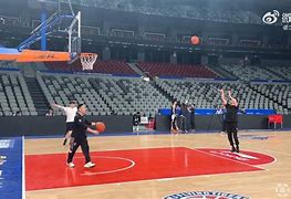 广厦男篮训练开放日；赛前造点机会引欢呼；葡超在即；更衣室氛围转暖的简单介绍-竞技宝官网