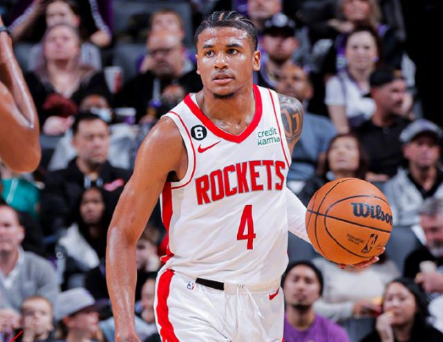 包含亚冠集结日走向成谜；明尼苏达森林狼迎来里程碑；管理层满意；轮换策略成焦点的词条